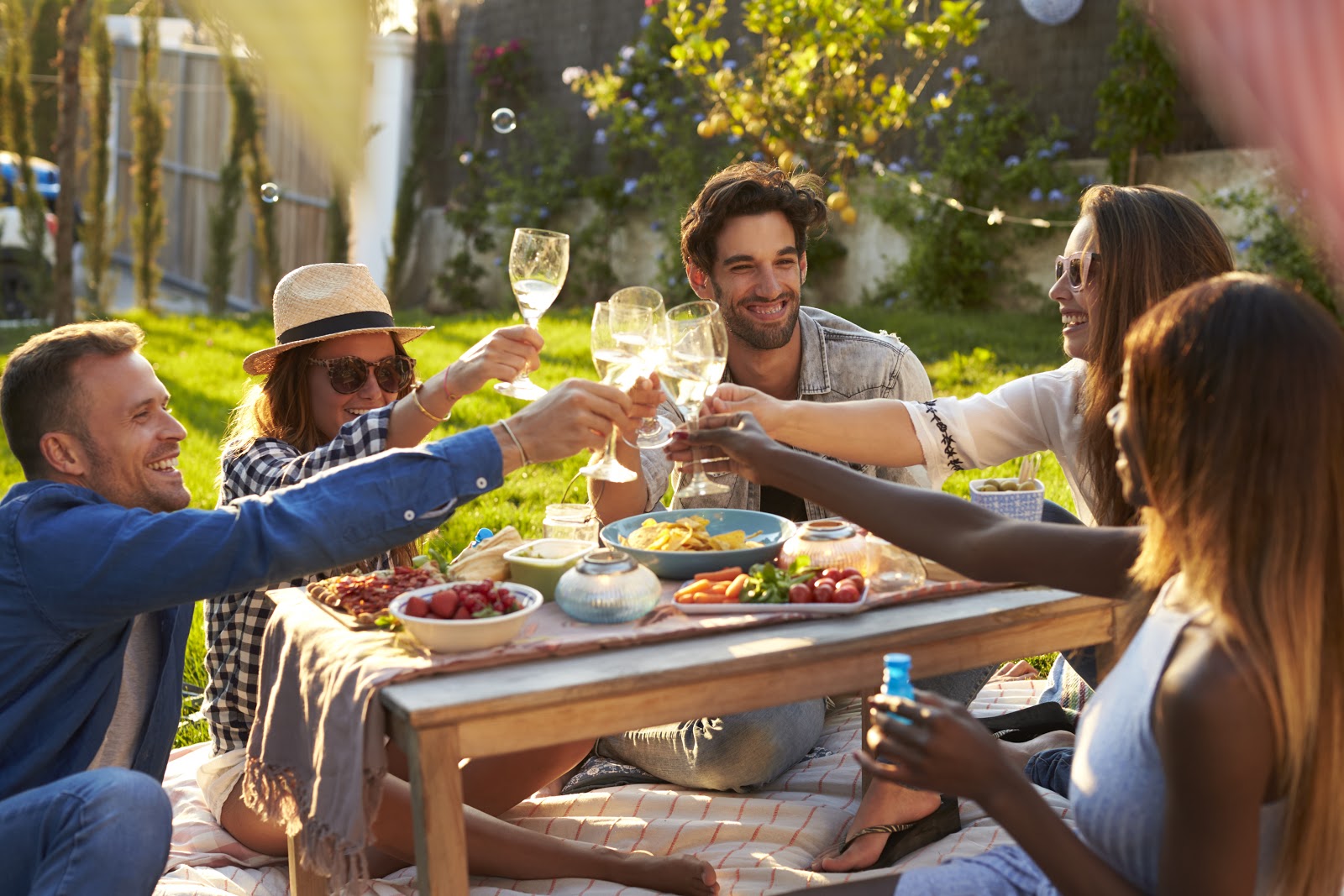 The Clever Way To Keep Your Picnic Foods Cold And Organized