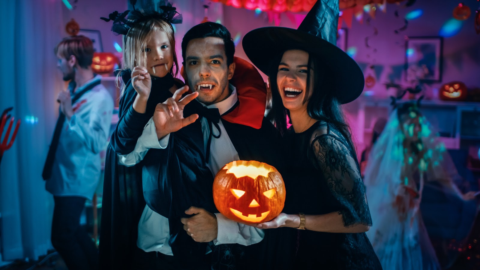 Host a Spooky Halloween Murder Mystery Party: Tips & Tricks