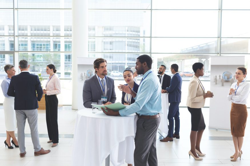 Corporate event planning: Groups network at standing tables