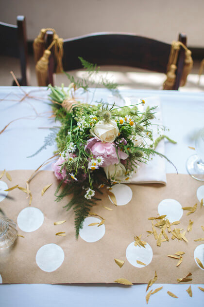 How to Make Easy Cheap Nice Table Runners for Your Next Party