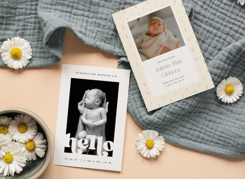 Baby announcement template: baby announcement invitation cards and white daisies