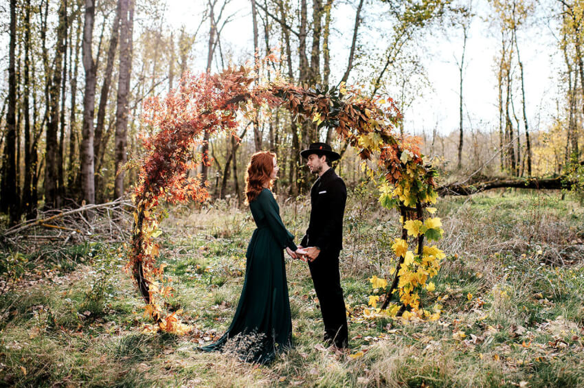 fall wedding ceremony backdrop seasonal