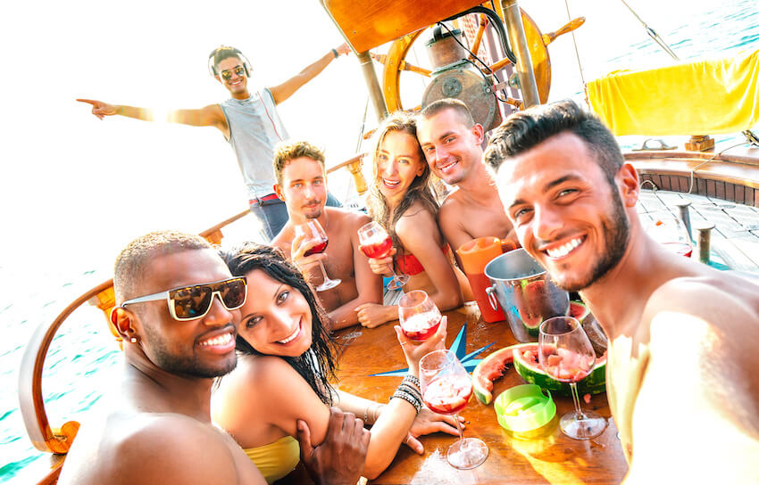 4 Steps to Plan the Perfect Boat Party