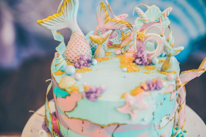 mermaid theme party: Mermaid cake with pastel colors
