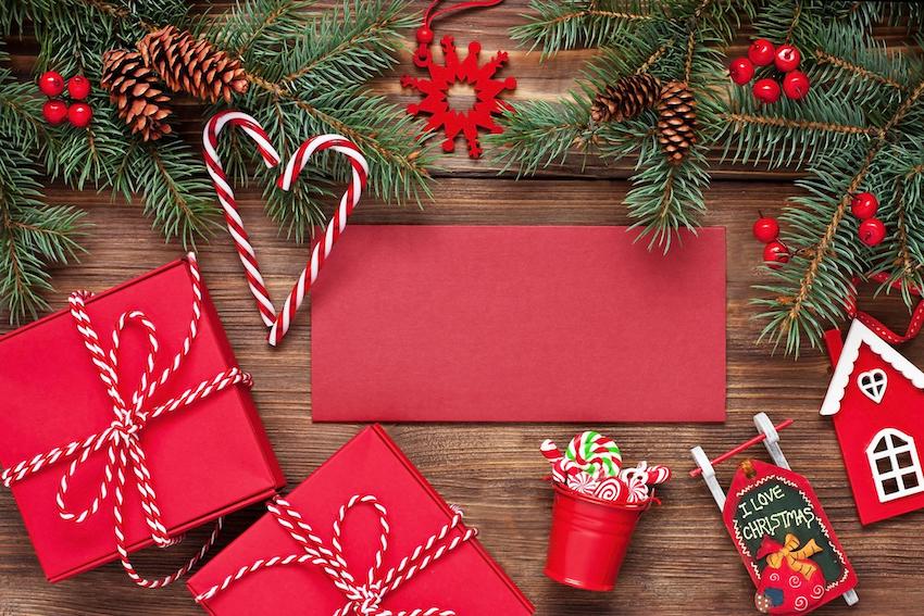 Your Complete Guide to Sending a Christmas Gift Card - STATIONERS