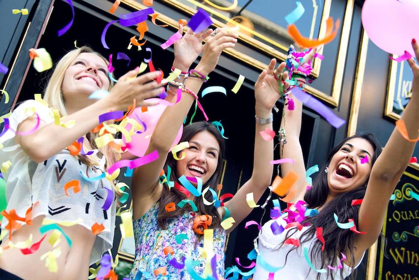 sweet 16 ideas: ladies celebrating with confetti