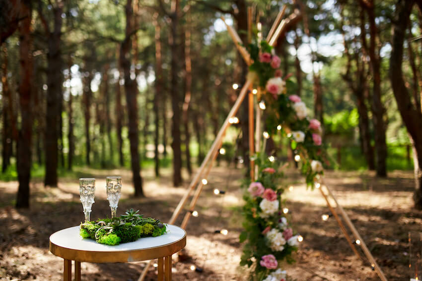 Fairy wedding: outdoor wedding setting