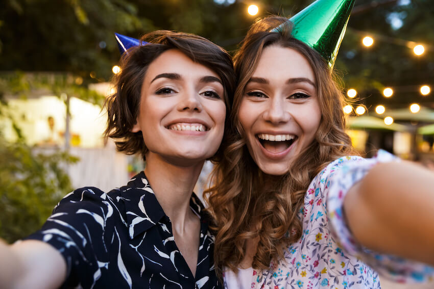 Happy birthday sister: sisters taking a groufie