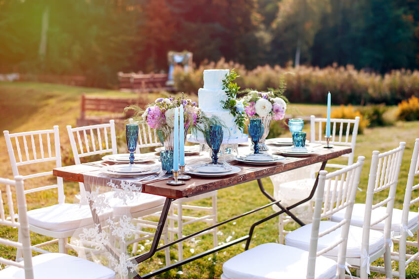 Eco friendly party decorations: table with candles and flowers