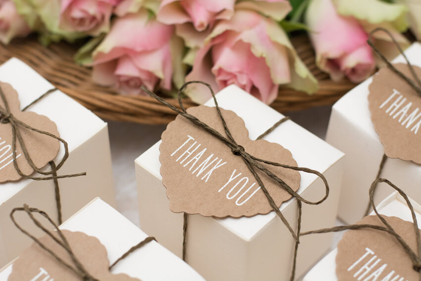 wedding souvenirs with thank you notes