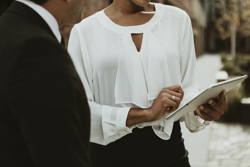 Wedding planner using a tablet